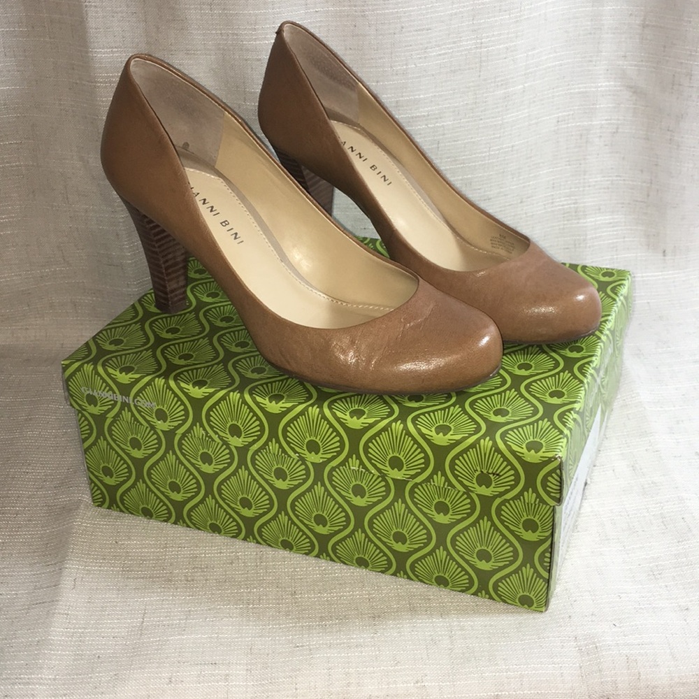Brown Gianni Bini Leather Pumps